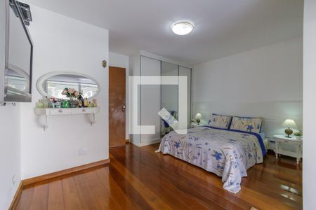 Apartamento à venda com 395m², 4 quartos e 2 vagasSuíte 1