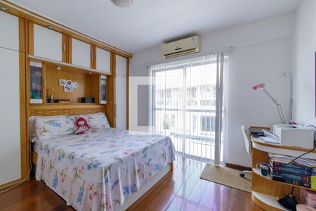 Apartamento à venda com 395m², 4 quartos e 2 vagasQuarto 1