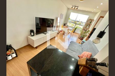 Sala de apartamento à venda com 2 quartos, 48m² em Planalto, Belo Horizonte