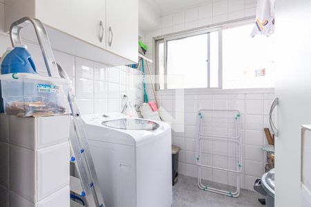 Apartamento à venda com 83m², 3 quartos e 2 vagas Apartamento à venda com 83m², 3 quartos e 2 vagasCozinha e área de serviço