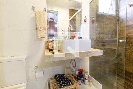 Apartamento à venda com 83m², 3 quartos e 2 vagas Apartamento à venda com 83m², 3 quartos e 2 vagasBanheiro da suíte