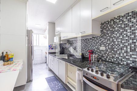 Apartamento à venda com 83m², 3 quartos e 2 vagas Apartamento à venda com 83m², 3 quartos e 2 vagasCozinha e área de serviço