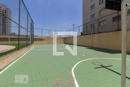 Apartamento à venda com 83m², 3 quartos e 2 vagas Apartamento à venda com 83m², 3 quartos e 2 vagasÁrea comum - Quadra poliesportiva