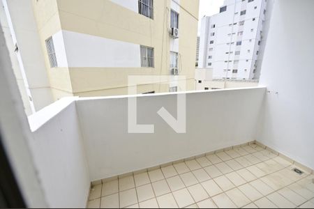 Varanda vista de apartamento para alugar com 2 quartos, 64m² em Setor Leste Universitário, Goiânia