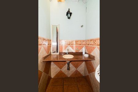 Casa para alugar com 350m², 3 quartos e 4 vagasBanheiro da Churrasqueira