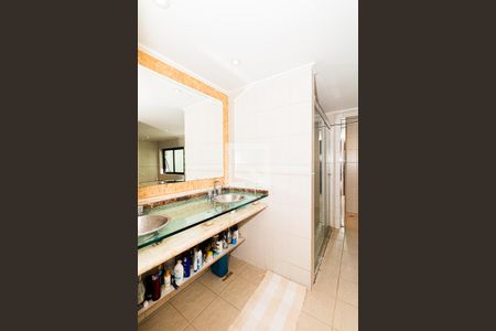 Casa para alugar com 350m², 3 quartos e 4 vagasBanheiro da Suíte 4