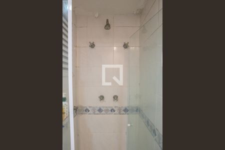 Apartamento à venda com 64m², 2 quartos e 2 vagasBanheiro Social