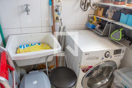 Apartamento à venda com 64m², 2 quartos e 2 vagasÁrea de Serviço