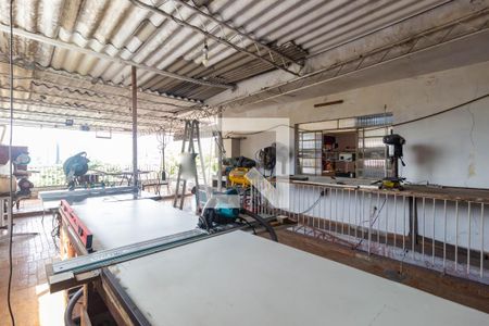 Casa à venda com 300m², 3 quartos e 3 vagasVaranda