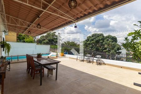 Casa à venda com 300m², 3 quartos e 3 vagasChurrasqueira