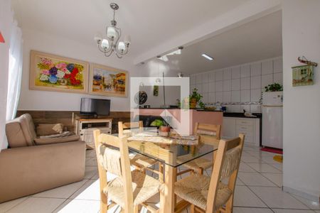 Sala de casa para alugar com 2 quartos, 75m² em Morro das Pedras, Florianópolis