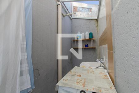 Casa para alugar com 75m², 2 quartos e 1 vagaÁrea de serviço
