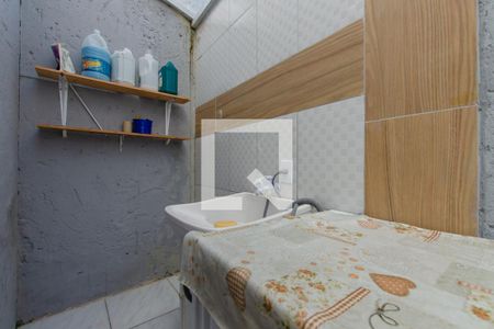 Casa para alugar com 75m², 2 quartos e 1 vagaÁrea de serviço
