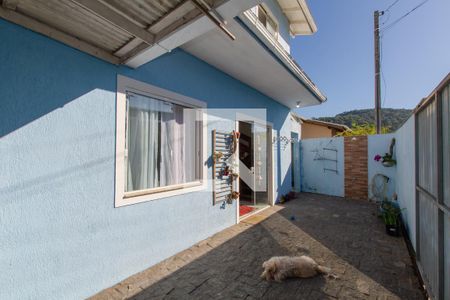 Casa para alugar com 75m², 2 quartos e 1 vagaÁrea externa