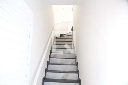 Apartamento para alugar com 60m², 2 quartos e 1 vagaEscada