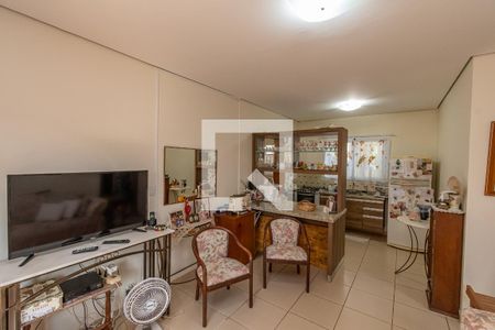 Casa de condomínio à venda com 250m², 4 quartos e 3 vagas Casa de condomínio à venda com 250m², 4 quartos e 3 vagasSala