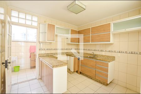 Cozinha de apartamento à venda com 2 quartos, 80m² em Icaraí, Niterói