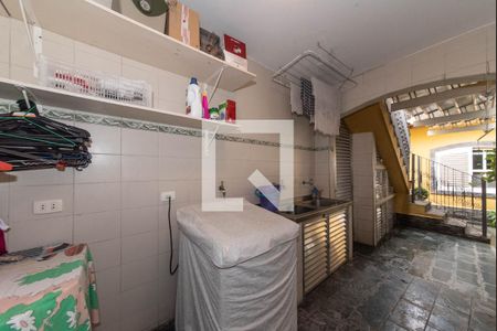 Casa à venda com 319m², 3 quartos e 3 vagasLavanderia