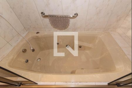 Casa à venda com 319m², 3 quartos e 3 vagasBanheiro da Suíte 2