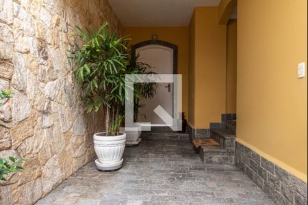 Casa à venda com 319m², 3 quartos e 3 vagasEntrada