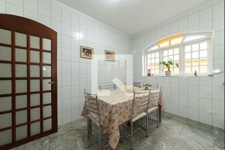 Casa à venda com 319m², 3 quartos e 3 vagasCozinha