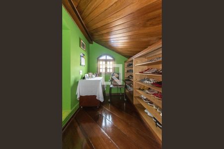 Casa à venda com 319m², 3 quartos e 3 vagasCloset da Suíte 2