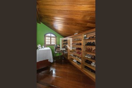 Casa à venda com 319m², 3 quartos e 3 vagasCloset da Suíte 2