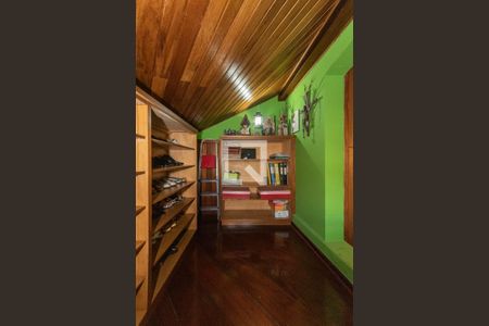 Casa à venda com 319m², 3 quartos e 3 vagasCloset da Suíte 2