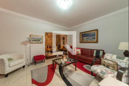 Sala de TV de casa à venda com 3 quartos, 319m² em Bosque da Saúde, São Paulo