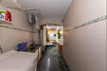 Casa à venda com 319m², 3 quartos e 3 vagasLavanderia