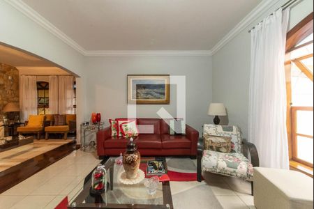 Sala de TV de casa à venda com 3 quartos, 319m² em Bosque da Saúde, São Paulo