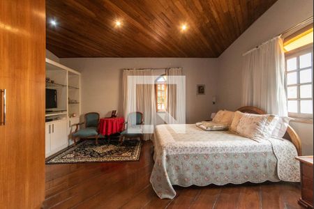 Casa à venda com 319m², 3 quartos e 3 vagasSuíte 2