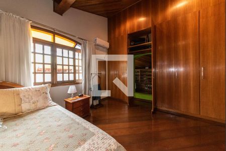 Casa à venda com 319m², 3 quartos e 3 vagasSuíte 2