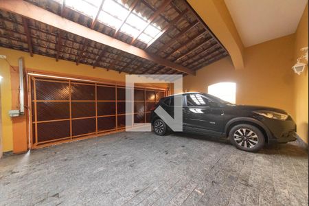 Casa à venda com 319m², 3 quartos e 3 vagasGaragem