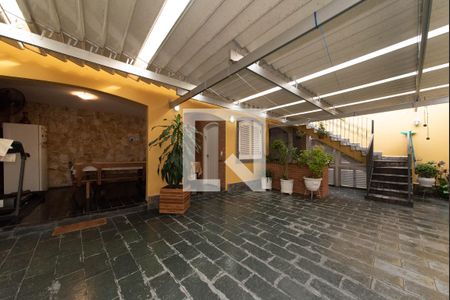 Casa à venda com 319m², 3 quartos e 3 vagasQuintal - Churrasqueira