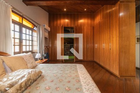 Casa à venda com 319m², 3 quartos e 3 vagasSuíte 2