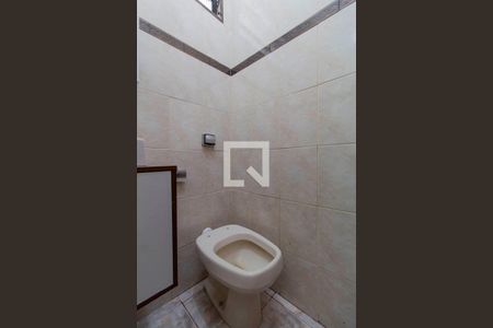 Lavabo  de casa para alugar com 2 quartos, 90m² em Vila Ré, São Paulo