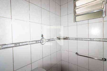 Banheiro de apartamento para alugar com 1 quarto, 40m² em Jardim Santo Antonio, São Paulo