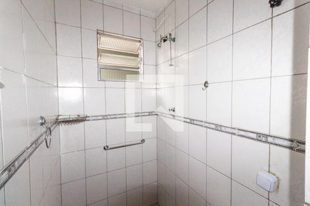 Banheiro de apartamento para alugar com 1 quarto, 40m² em Jardim Santo Antonio, São Paulo