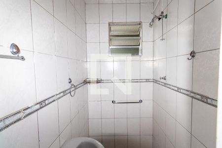 Banheiro de casa para alugar com 1 quarto, 40m² em Jardim Santo Antonio, São Paulo