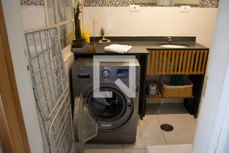 Banheiro de kitnet/studio à venda com 1 quarto, 32m² em República, São Paulo