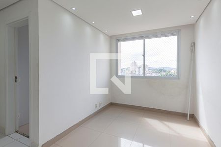 Sala de apartamento para alugar com 2 quartos, 37m² em Parque São Vicente, Santo André