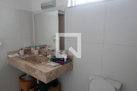 Casa à venda com 400m², 3 quartos e 4 vagas Casa à venda com 400m², 3 quartos e 4 vagasBanheiro da Suíte 2