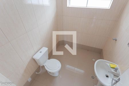 Casa para alugar com 100m², 2 quartos e 2 vagas Casa para alugar com 100m², 2 quartos e 2 vagasBanheiro