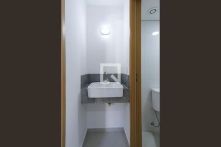 Banheiro de apartamento para alugar com 1 quarto, 29m² em Vila Mariana, São Paulo