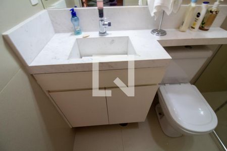 Casa à venda com 300m², 4 quartos e 4 vagas Casa à venda com 300m², 4 quartos e 4 vagasBanheiro Suíte Serviço