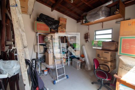 Casa à venda com 300m², 4 quartos e 4 vagas Casa à venda com 300m², 4 quartos e 4 vagasDispensa