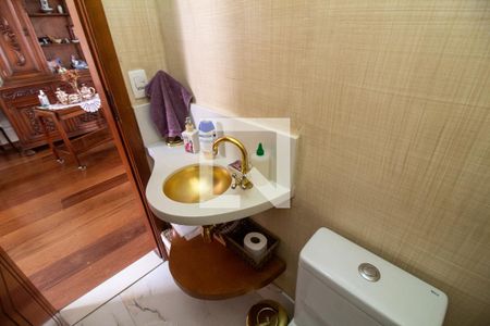 Casa à venda com 300m², 4 quartos e 4 vagas Casa à venda com 300m², 4 quartos e 4 vagasLavabo