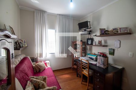 Casa à venda com 300m², 4 quartos e 4 vagas Casa à venda com 300m², 4 quartos e 4 vagasEscritório