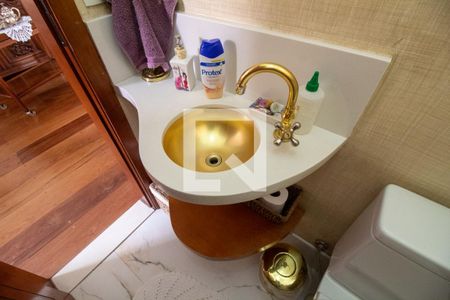 Casa à venda com 300m², 4 quartos e 4 vagas Casa à venda com 300m², 4 quartos e 4 vagasLavabo